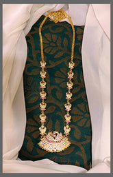 Beautiful Swan Haram In Nakshi - NH00232